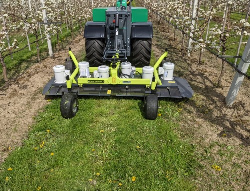 De eTrac met de ecoclipper in de fruitteelt